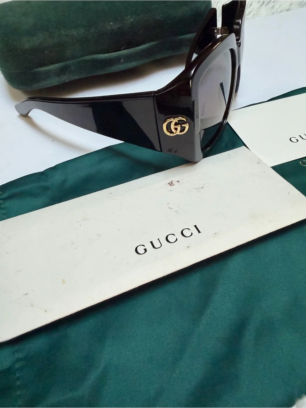 Gucci bold rectangular